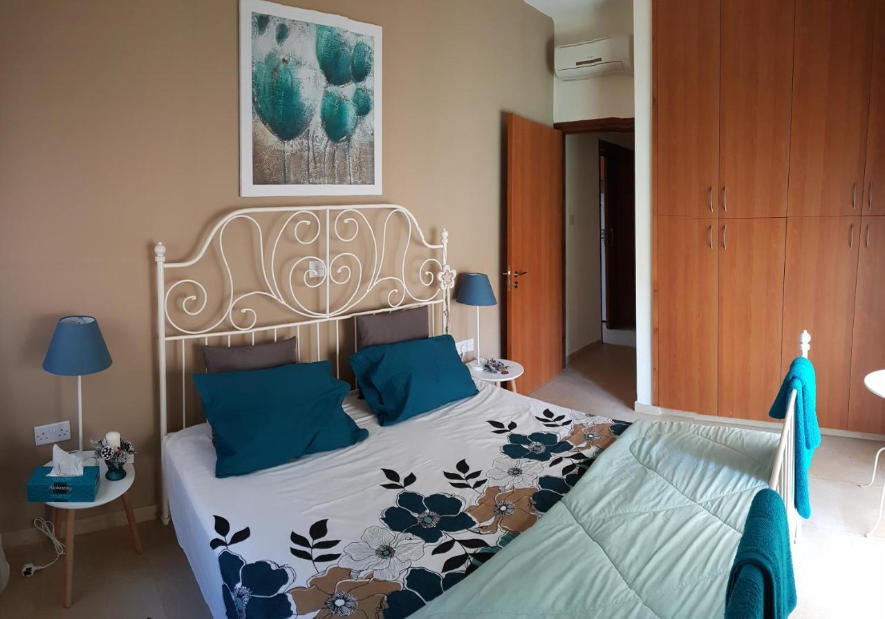 Kerynia Apartments Пафос Экстерьер фото