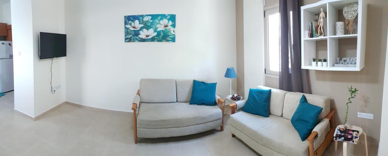 Kerynia Apartments Пафос Экстерьер фото